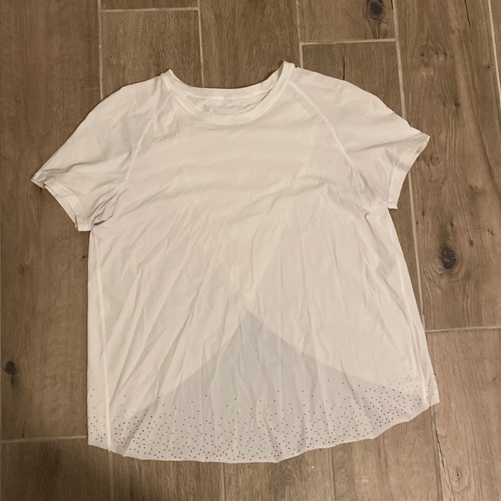 Womens lululemon top size 4